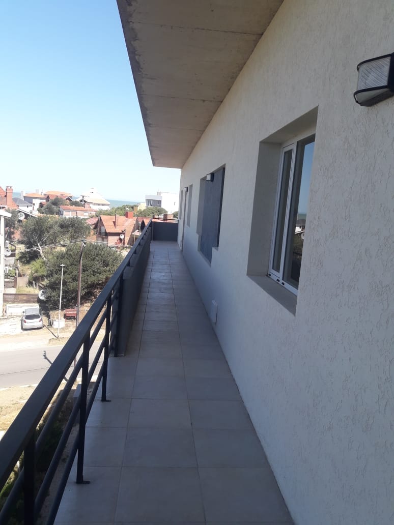 depto ostende pasillo para entrar